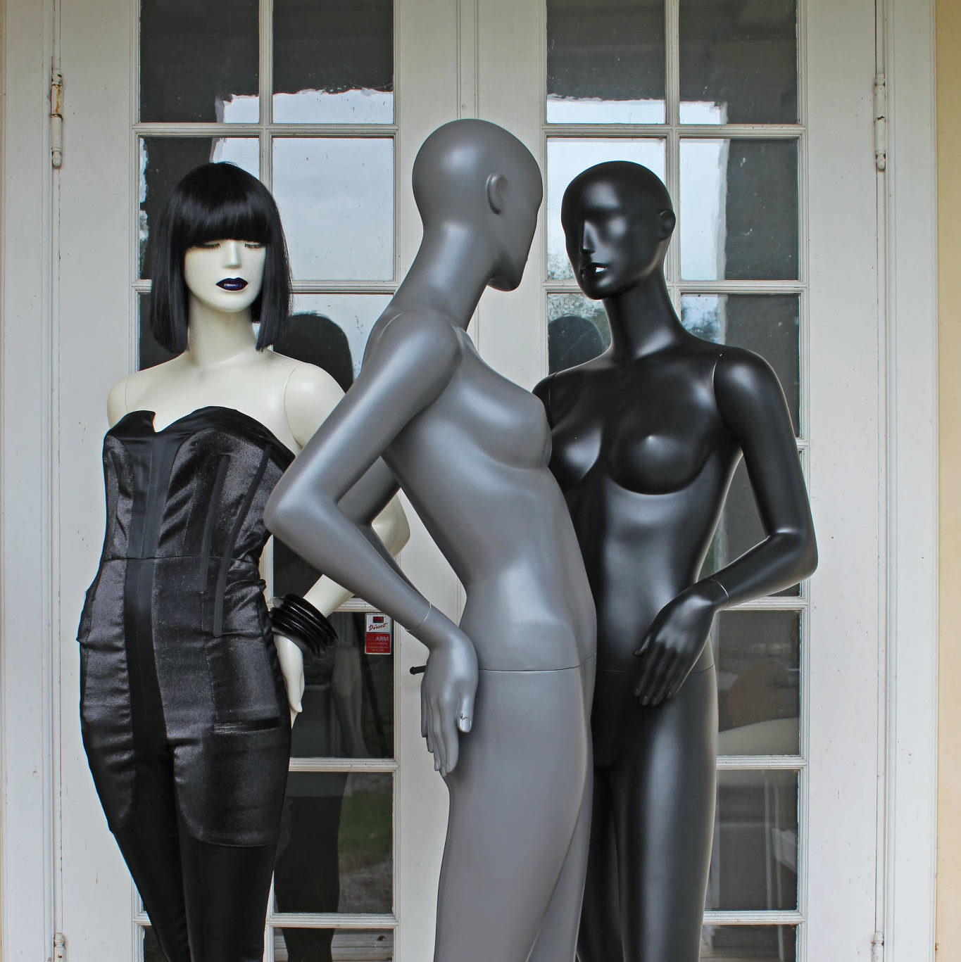 Female abstract mannequins