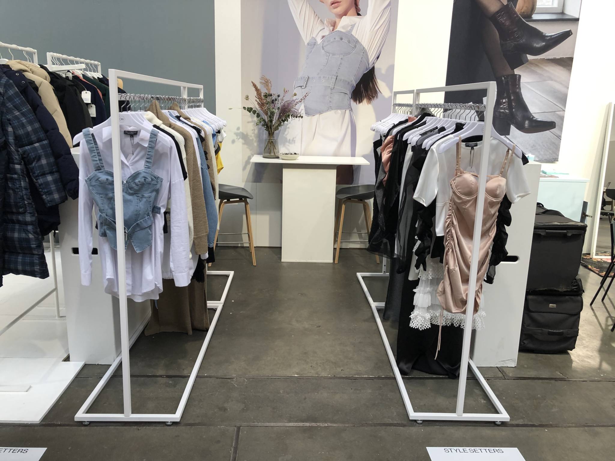 Design tøjstativ hvid | European Mannequins