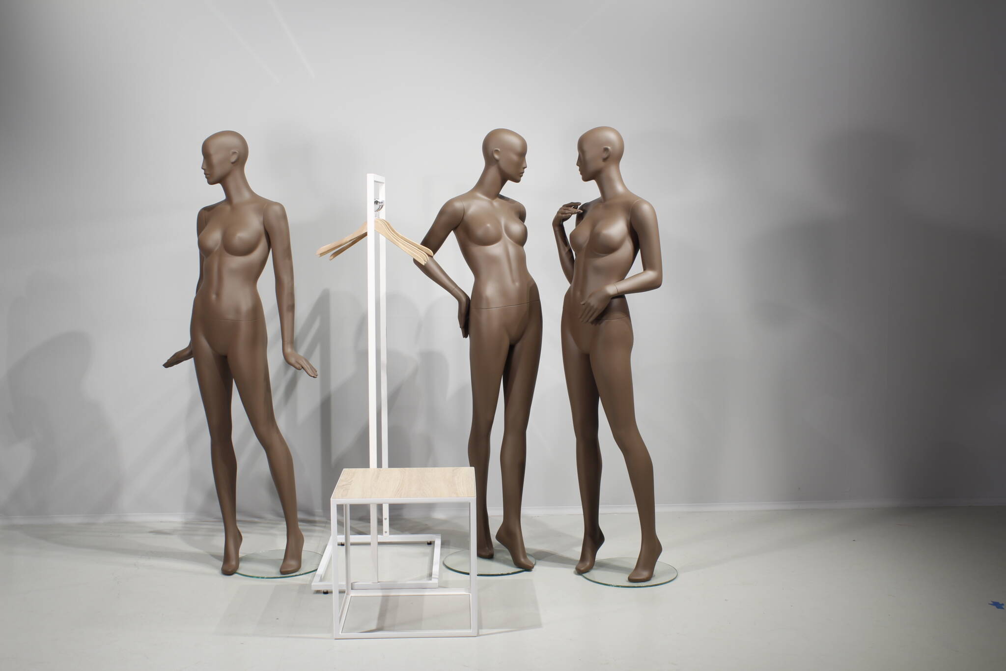 mannequin i varm brun farve. Ethnic african colour
